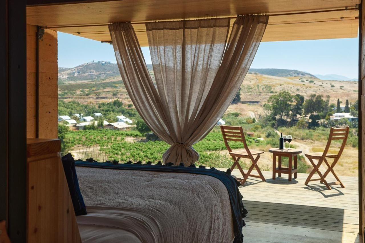 Hotel Cuatro Cuatros เอนเซนาดา ภายนอก รูปภาพ